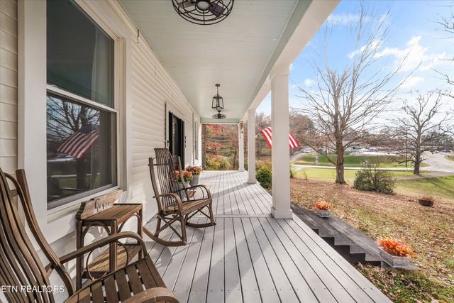 804 Lake City Hwy, Clinton, TN 37716