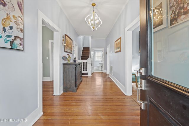 804 Lake City Hwy, Clinton, TN 37716