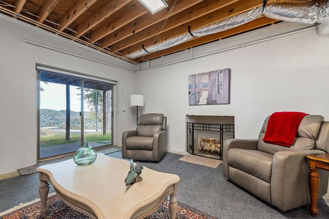 375 Winter Park Cir, Smithville, TN 37166