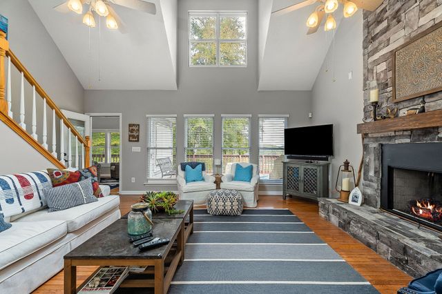 375 Winter Park Cir, Smithville, TN 37166