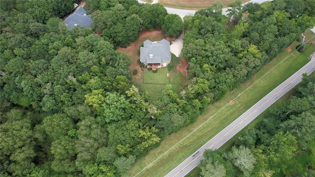 10 Nicklaus Circle, Social Circle, GA 30025