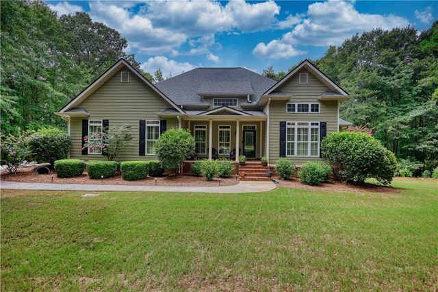 10 Nicklaus Circle, Social Circle, GA 30025