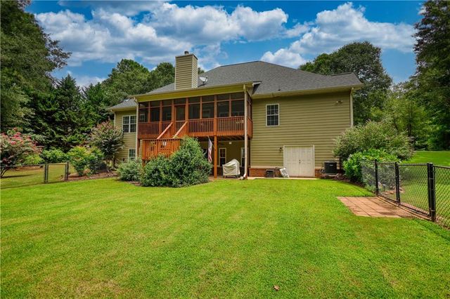 10 Nicklaus Circle, Social Circle, GA 30025