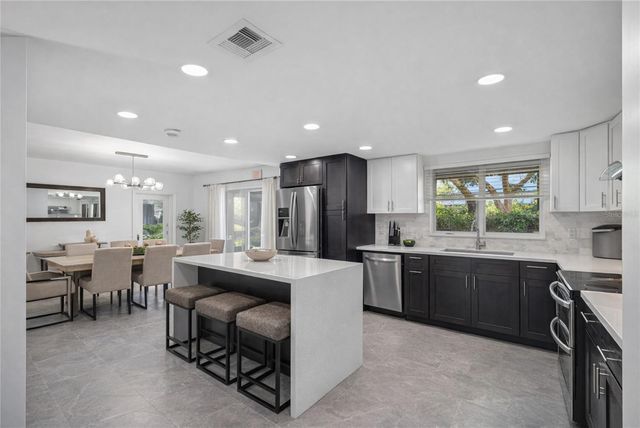 10852 131ST STREET N, Largo, FL 33774