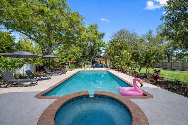 10852 131ST STREET N, Largo, FL 33774