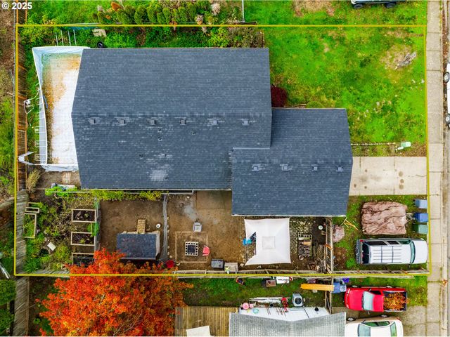 460 MEADOW Ln, Creswell, OR 97426