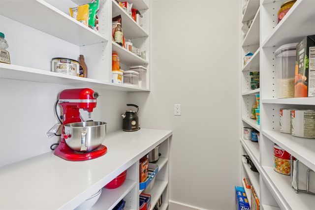 3101 162nd Street, Urbandale, IA 50323