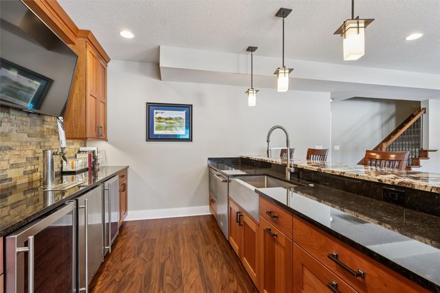 3101 162nd Street, Urbandale, IA 50323