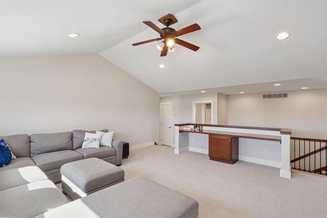 3101 162nd Street, Urbandale, IA 50323