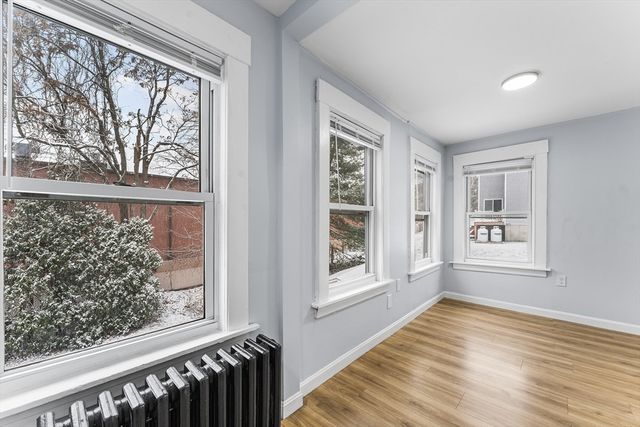 53 Woodbine St, Chelmsford, MA 01824