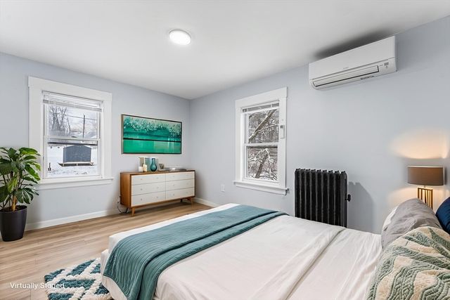 53 Woodbine St, Chelmsford, MA 01824