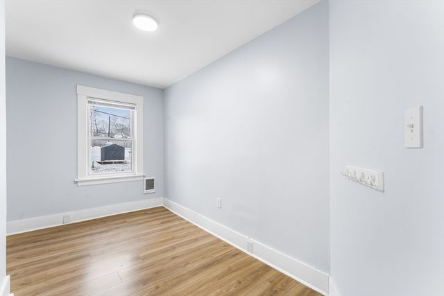 53 Woodbine St, Chelmsford, MA 01824