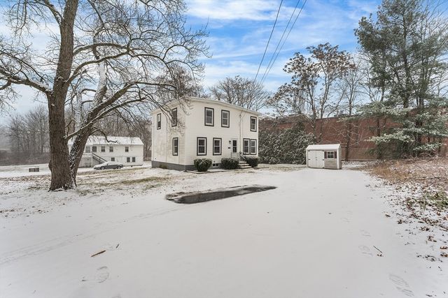 53 Woodbine St, Chelmsford, MA 01824