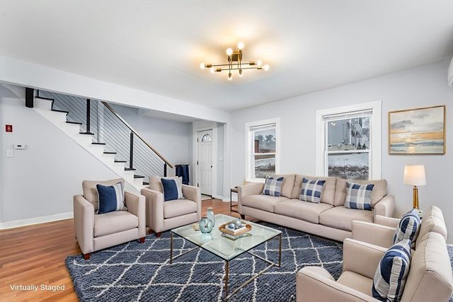 53 Woodbine St, Chelmsford, MA 01824