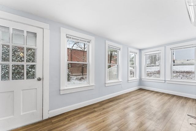 53 Woodbine St, Chelmsford, MA 01824