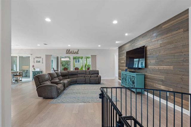 124 FOREST HILLS DRIVE, Redington Shores, FL 33708