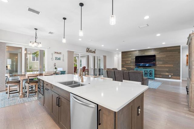 124 FOREST HILLS DRIVE, Redington Shores, FL 33708