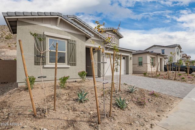 16964 W DESERT Lane, Goodyear, AZ 85338