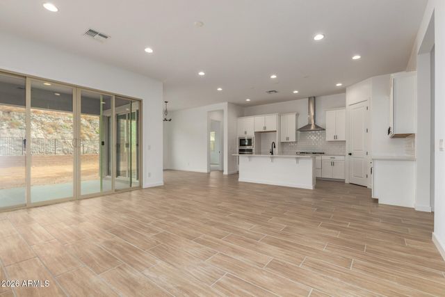 16964 W DESERT Lane, Goodyear, AZ 85338