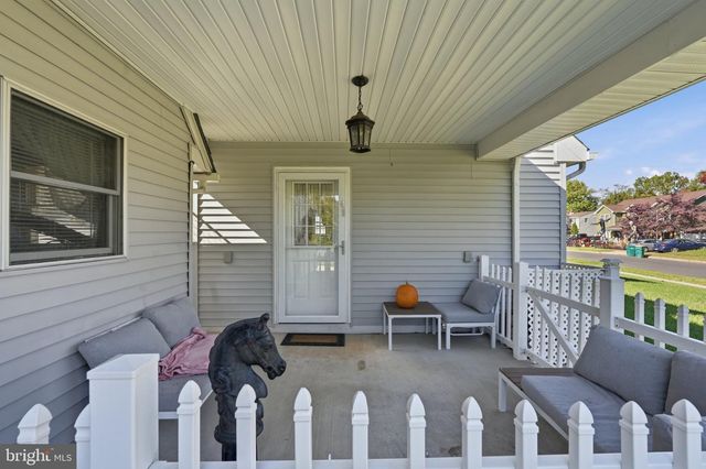 49 NECTAR LN, Levittown, PA 19054