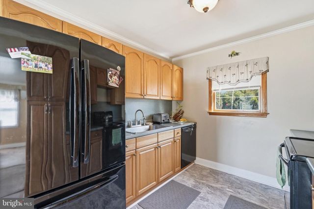 49 NECTAR LN, Levittown, PA 19054