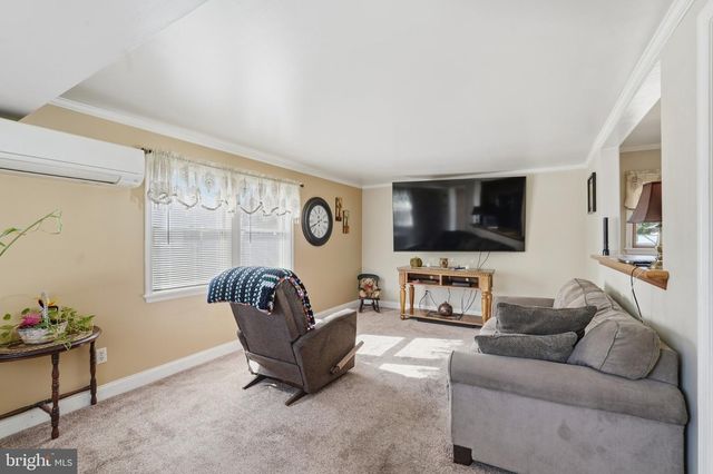 49 NECTAR LN, Levittown, PA 19054