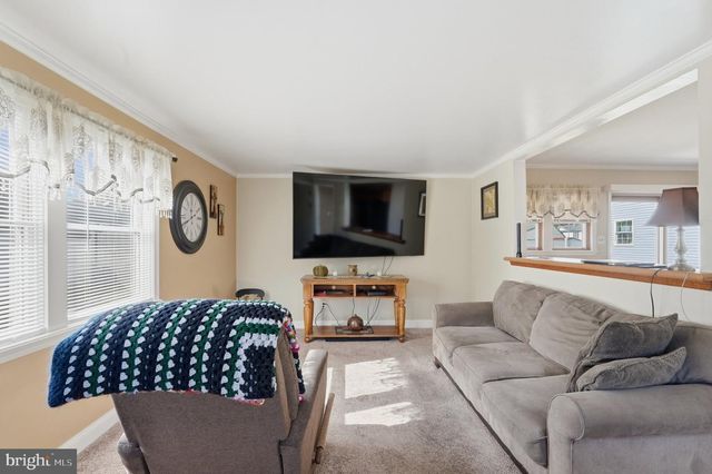 49 NECTAR LN, Levittown, PA 19054