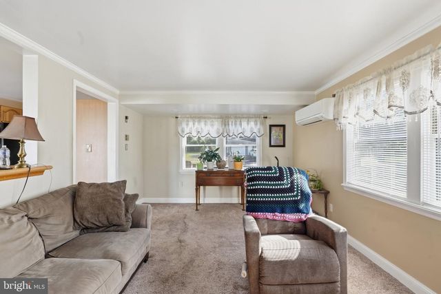 49 NECTAR LN, Levittown, PA 19054