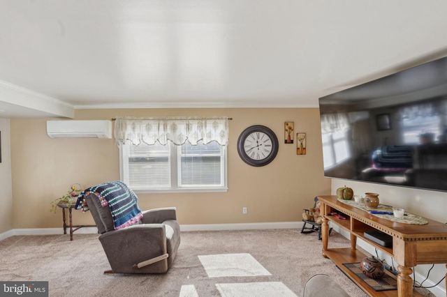 49 NECTAR LN, Levittown, PA 19054