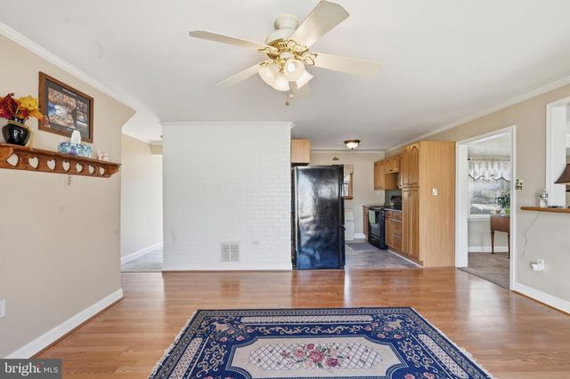 49 NECTAR LN, Levittown, PA 19054