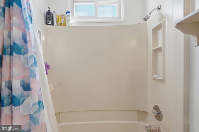 49 NECTAR LN, Levittown, PA 19054