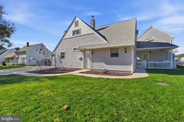 49 NECTAR LN, Levittown, PA 19054