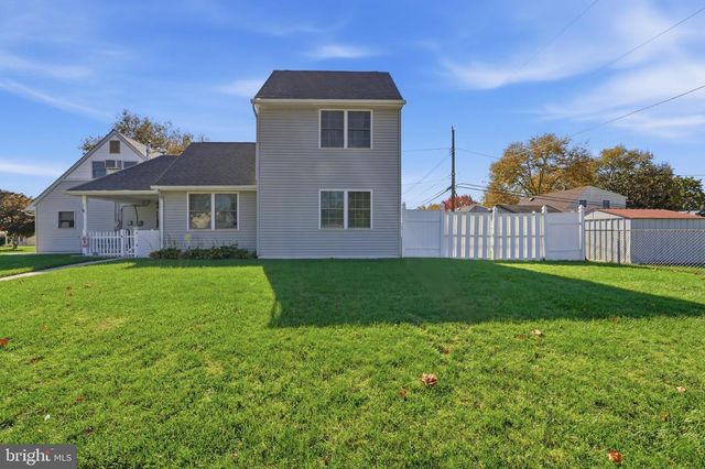 49 NECTAR LN, Levittown, PA 19054