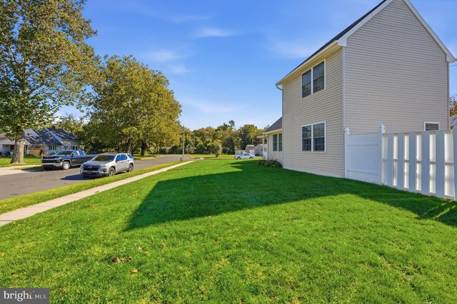 49 NECTAR LN, Levittown, PA 19054