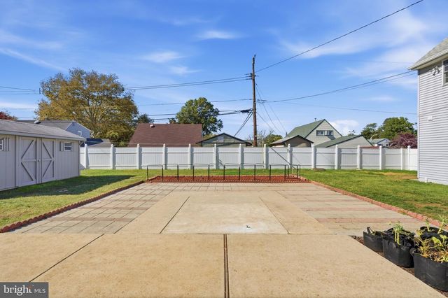 49 NECTAR LN, Levittown, PA 19054