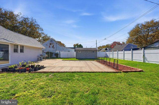 49 NECTAR LN, Levittown, PA 19054