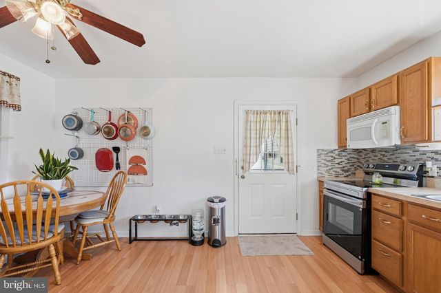49 NECTAR LN, Levittown, PA 19054