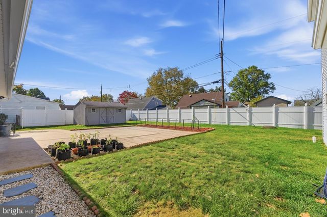 49 NECTAR LN, Levittown, PA 19054