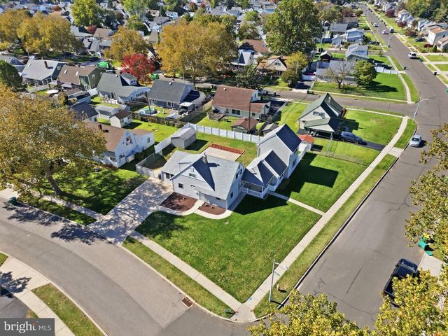 49 NECTAR LN, Levittown, PA 19054