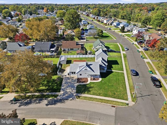 49 NECTAR LN, Levittown, PA 19054
