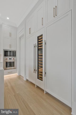 1101 CLOVER DR, Mclean, VA 22101