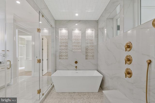 1101 CLOVER DR, Mclean, VA 22101