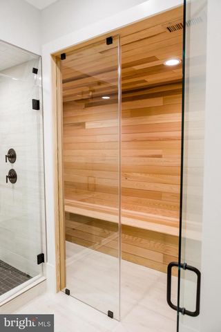 1101 CLOVER DR, Mclean, VA 22101