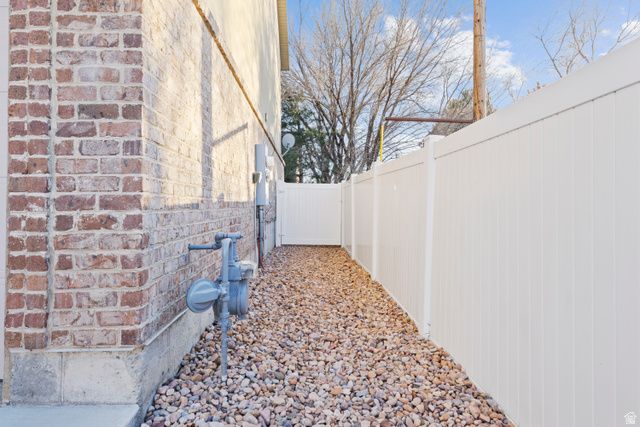 72 E 7320 S, Midvale, UT 84047