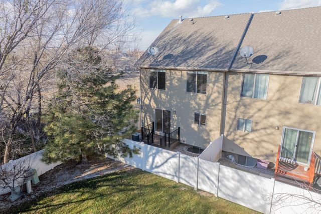 72 E 7320 S, Midvale, UT 84047