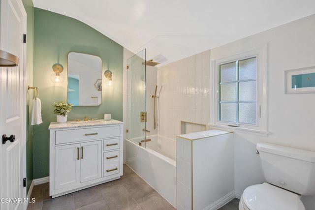 23649 Aetna Street, Woodland Hills, CA 91367