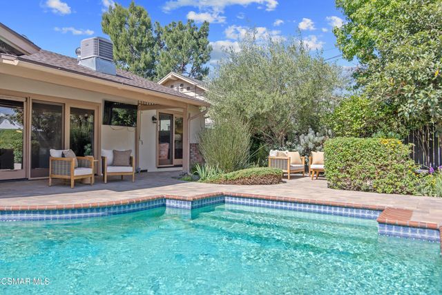 23649 Aetna Street, Woodland Hills, CA 91367