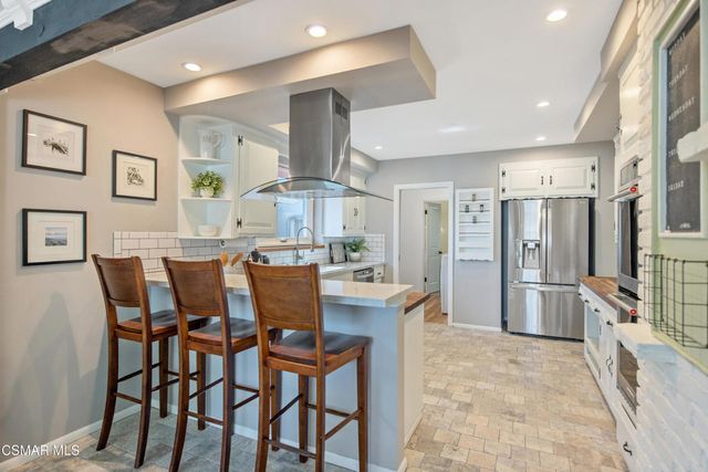 23649 Aetna Street, Woodland Hills, CA 91367