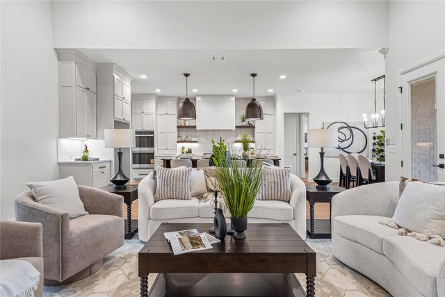 1100 Beginnings Drive, Granbury, TX 76049