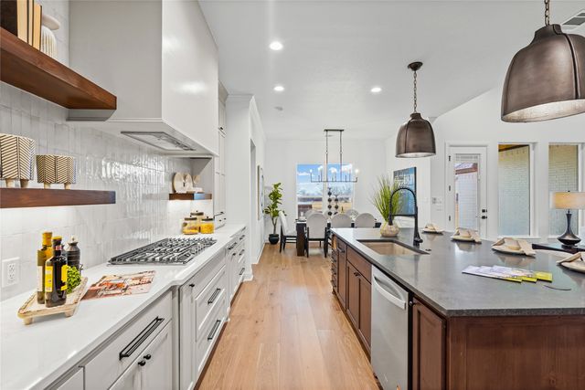 1100 Beginnings Drive, Granbury, TX 76049